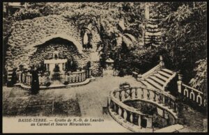 [FOCUS SUR] La grotte de Lourdes et la fontaine du Carmel à Basse-Terre.